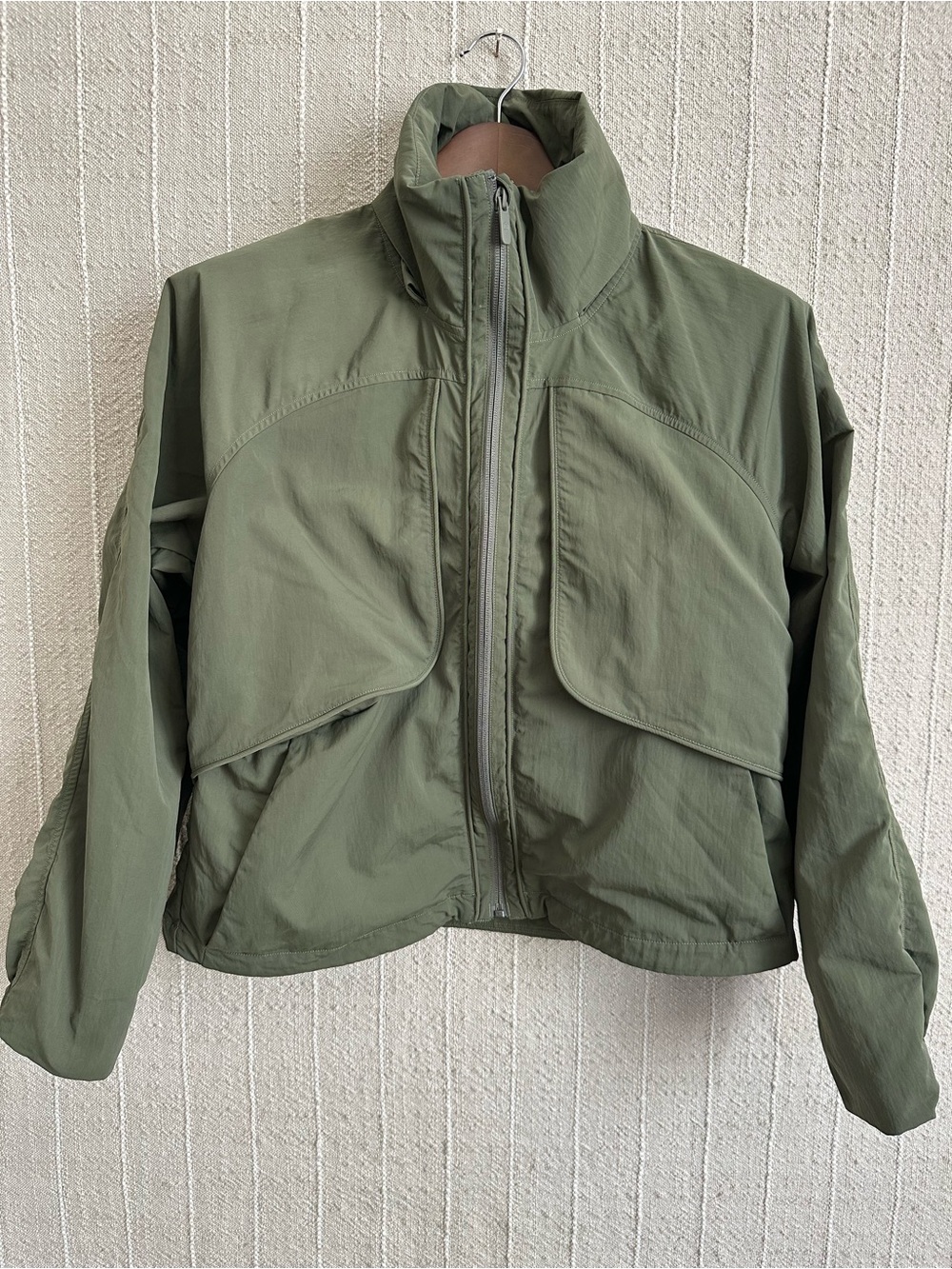 NWOT Lululemon Effortless Jacket size 8